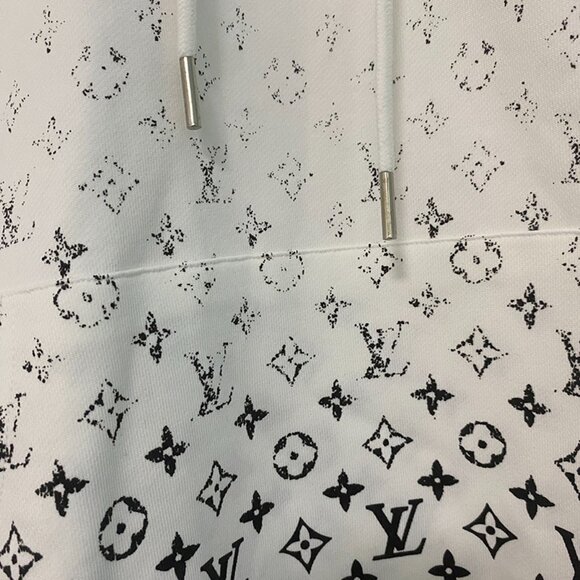 Louis Vuitton Cotton Hooded Casual Sweatshirt - Picture 3 of 11